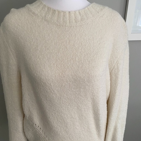 White and Warren Sweater - Picture 1 of 3